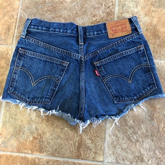 Levi’s 501 Cutoff Shorts - Picture 4 of 4